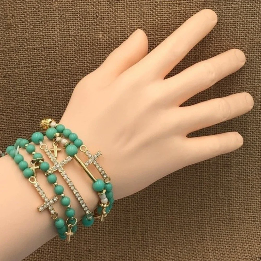 🌼 5 Beaded Cross Green Gold Stacking Stretch Bracelet
